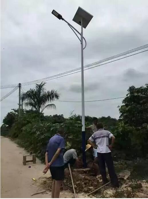 華可農村太陽(yáng)能路燈安裝