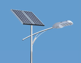 華可：如何確定led太陽(yáng)能路燈的抗雨天數？