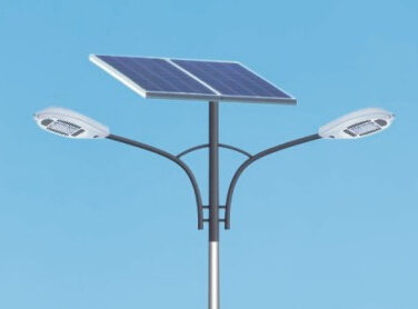 華可解答：為什么太陽(yáng)能路燈電池板安裝要朝南？