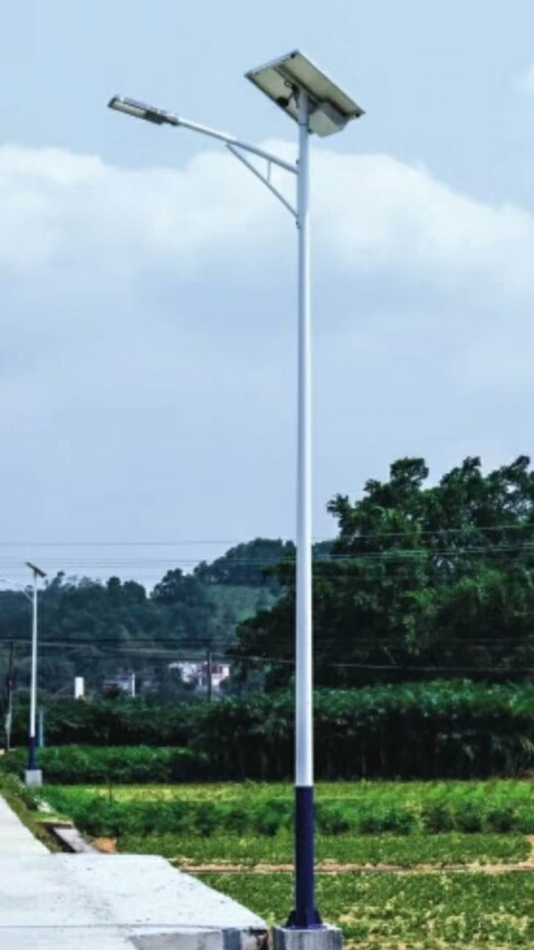 【華可案例】湖北100套農村太陽(yáng)能路燈驗收成功！